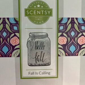 Scentsy  'Hello Fall' Decorative Warmer